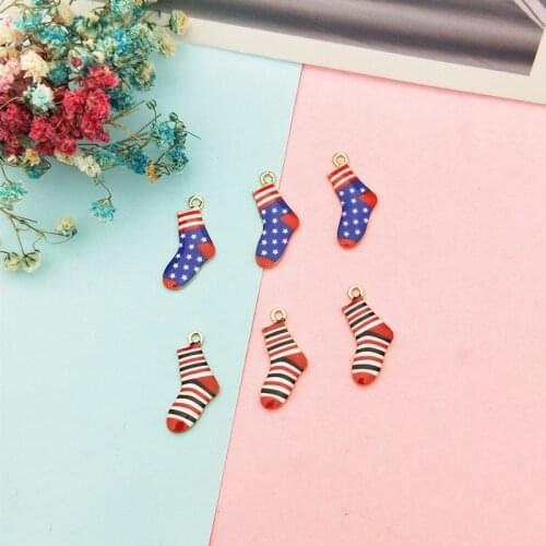 10pcs Christmas socks alloy Charms Pendants for Decoration Bracelets Necklace Earring KeyChain Jewelry Making