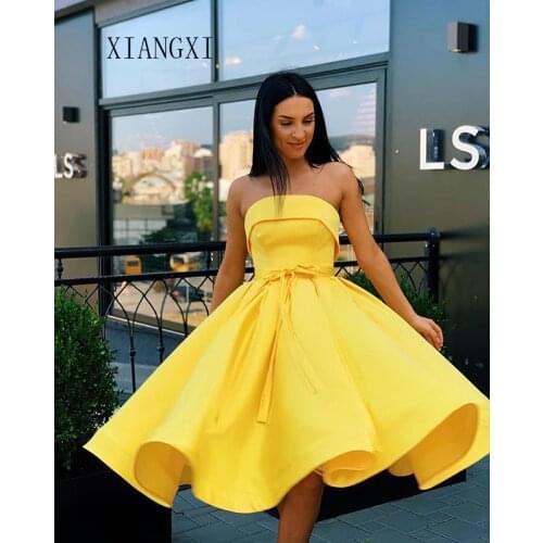 Sky Yellow Homecoming Dress 2020 Satin A-Line Off The Shoulder Knee Length Graduation Dresses Short Party Gowns Homecoming Dress
