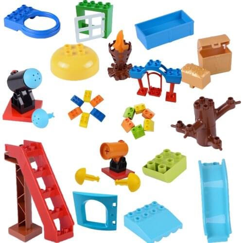 Locking Big Size Accessories Window Wooden Pier Thick Brick Manger Treasure Chest Compatible With Educational Building Block