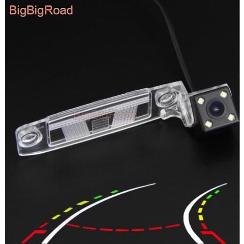 BigBigRoad Car Intelligent Dynamic Tracks Rear View Camera For Hyundai Sonata YF i45 Avante Neo Fludic Elantra XD / Accent MC
