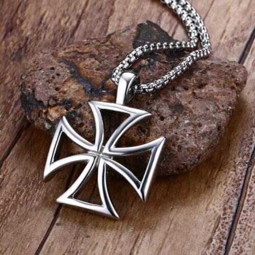 Mens Necklace Stainless Steel Vintage Hollow Metal Cross Pendant Necklace Knights Templar Cross Fashion Jewelry