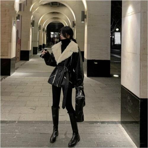 JuneRain Autumn Winter Temperament Turn Down Collar coats Zipper With Belt Vintage Women Loose Lamb Hair PU Fur Thick Outwears