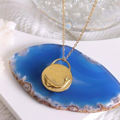 Amaiyllis 18K Gold Vintage Bird and Fish Double Side Clavicle Chain Pendant Necklace Simple Charm Animal Necklace Jewelry