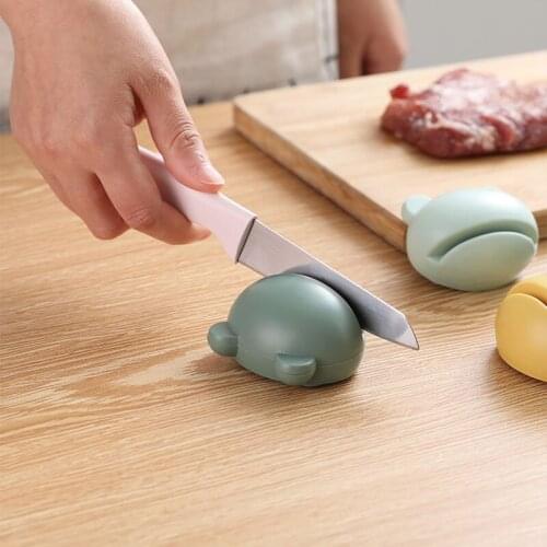 Two Styles Cartoon Bear Knife Grinder Kitchen Tool Grindstone Creative Home Manual Sharpener Scissors Sharpener Durable Cute