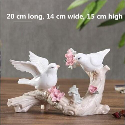 European-style ceramic couple bird crafts, wedding gifts, home office, restaurant and bar desktop decorations