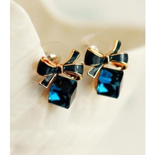 New jewelry fashion Gold Bowknot Cube Crystal Earring Gold Square bow Earrings for WomenPretty gift