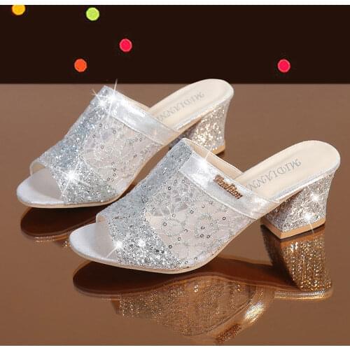 Sandals and Slippers Womens Summer Wear 2021 New Womens Fashion Mid-heel Mother Slippers Female Thick Heel Sandals Large Size