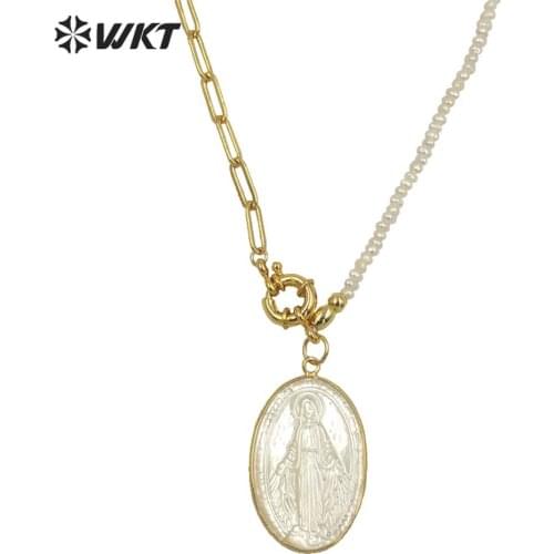 WT-JN128 Wholesale amazing white MOP shell Virgin Mary necklace fashion gold bezel white shell mix constructure frame link chain