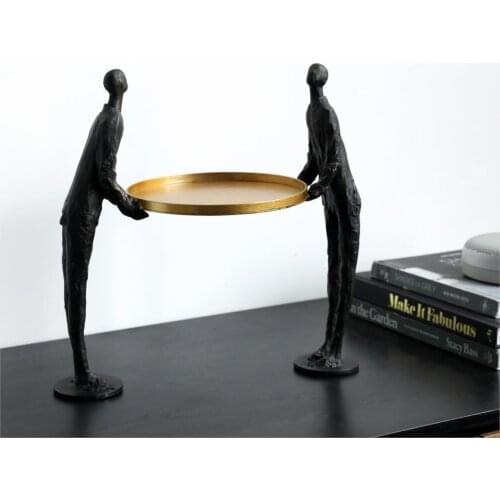 TWO METAL ABSTRACT FIGURES CARRYING GOLDEN PLATES STATUE SCULPTURE FOR HOME DECOR ACCESSORIES MODERN ART ROOM ORNAMENTS FIGURINE