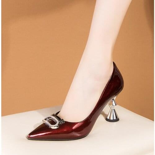 2021 spring new womens thick heel French high heels womens shoes shallow mouth pointed single shoes