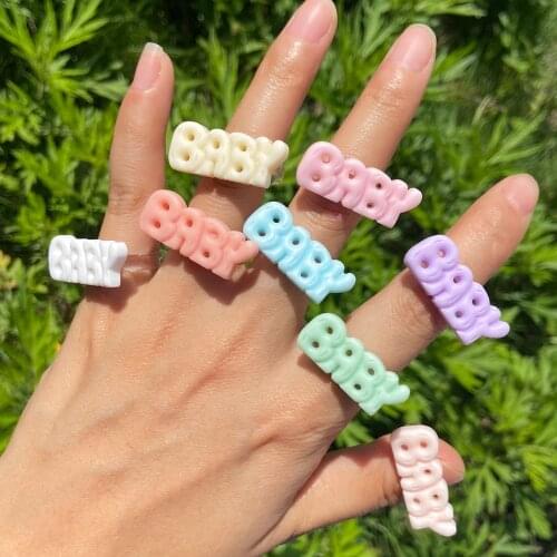 VG 6YM New Fashion Multicolor Resin Baby Letter Rings Simple Design Cute Rings for Women Party Jewelry Accessories Wholesale