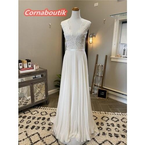 Beach Chiffon Wedding Dress COR-013 Scalloped Lace Bodice Bridal Gowns Illusion Back Plunging Neckline Vestidos De Novia