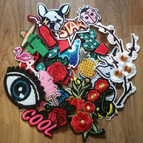 30PCS/lot Embroidery Patches Mixed Random Cute Cartoon Iron On Patches for Clothing Stickers On Clothes Kids Jeans Summer Style