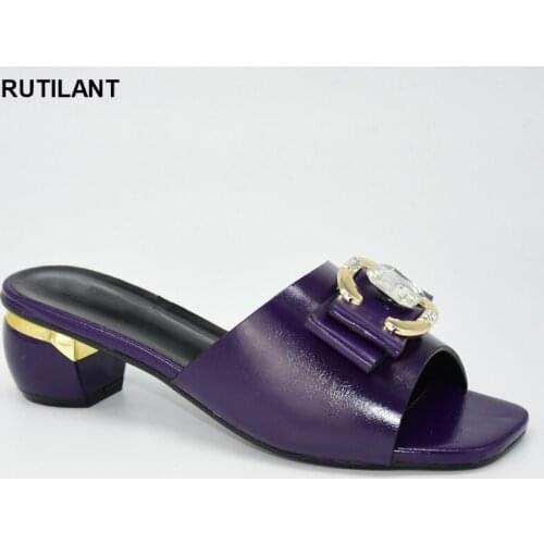 Fashionable Diamond Nigerian Slippers for Women Italian Women Wedding Shoes Decorated with Rhinestone Plus Size Women Pumps