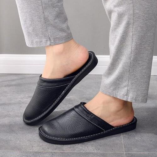 Fashion black slippers leather home shoes men Shallow wide bedroom slippers man footwear 2021 stylish