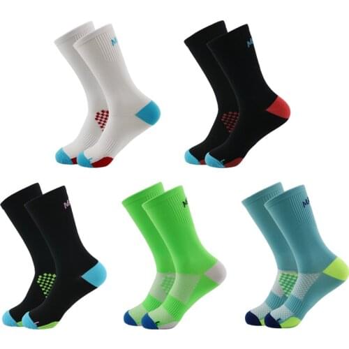 High Quality Professional Brand Cycling Sport Sock Protect Feet Breathable Wicking Cycling Socks Bicycles Running Socks