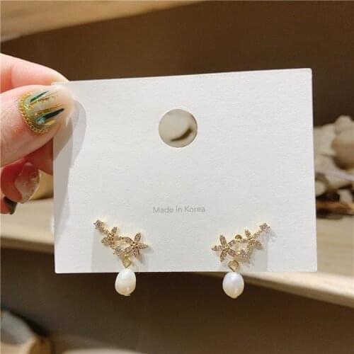 2020 South Korea Small Fresh Sweet Cute Flower Crystal Temperament Geometric Round Pearl Zircon Earrings Earrings Party