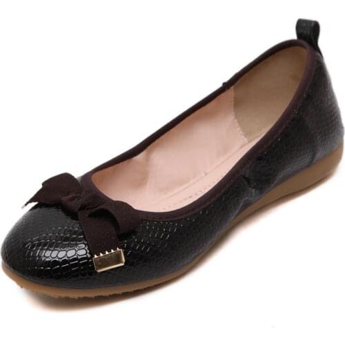 Women Patent Leather Soft Ballet Flat Shoes Fashion High Qualiy Round Toe Ballerina Shoes Ladies Casual Flats Shoes