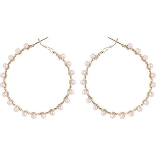 Sweet And Fashionable Girl Earrings New Exaggerated Pearl Circle Temperament Net Red Womens Earrings Wholesale Funny Earrings