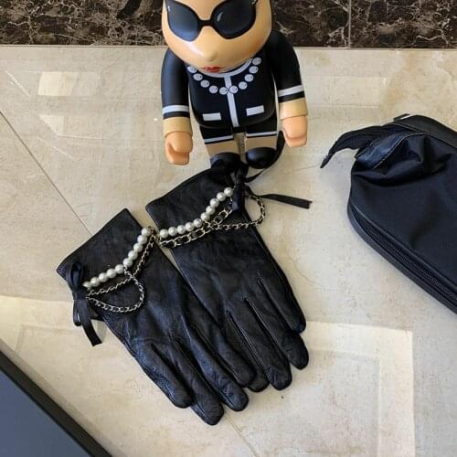 Trendy Minimalist Black Lambskin Metal&Glass Pearl Wrist Gloves Elegant Chic Genuine Real Leather Gold Chain Jewel Bowknot Gift