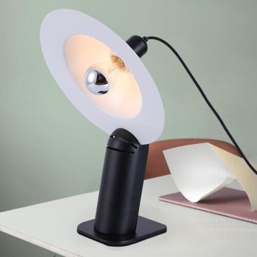 Postmodern minimalist bedroom table lamp personality creative study reading office designer decorative lamps