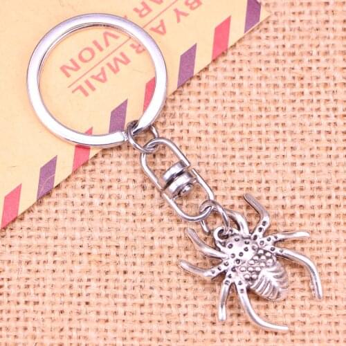 New Fashion Keychain 28*25 mm spider arachnic Pendants DIY Men Jewelry Car Key Chain Ring Holder Souvenir For Gift