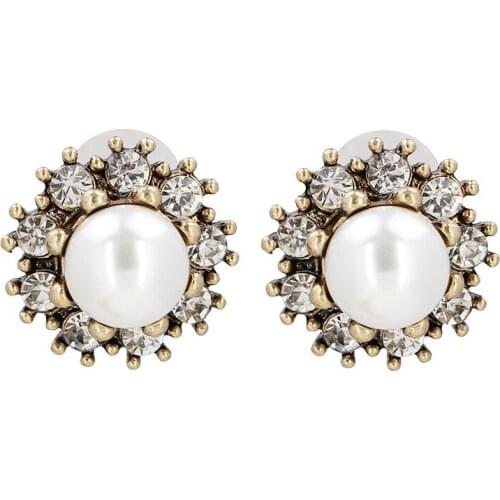 New Elegant Sweet Flower Simulated Pearl Stud Earrings for Women Fashion Cute Alloy Rhinestone Earring Jewelry Bijoux