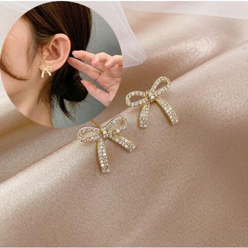 Korean Hot Selling Fashion Jewelry Exquisite Rhinestones Gold Earrings Elegant All-match Bow Female Stud Earrings