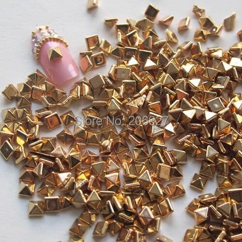 RC160-1 30pcs Cute Gold Sqaure Stud Shape Nail Resin Decoration Outlooking