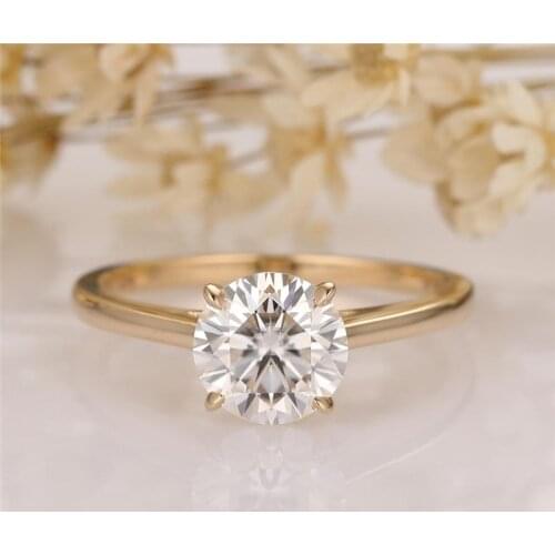 RandH 18K Yellow Gold 6.5mm 1.0CARAT Round Brialliant Heart Arrow Cut Moissanite Womens Solitaire Four Prong Ring Women