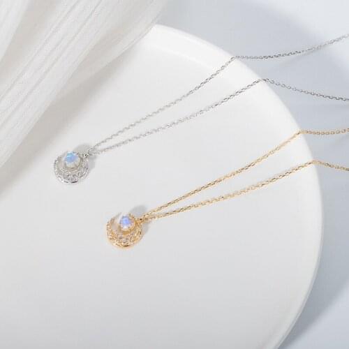 New Simple Mini Moon Pendant Fashion Elegant Girl Inlay Zircon Necklace Charm Womens Birthday Party Jewelry Gifts Accessories