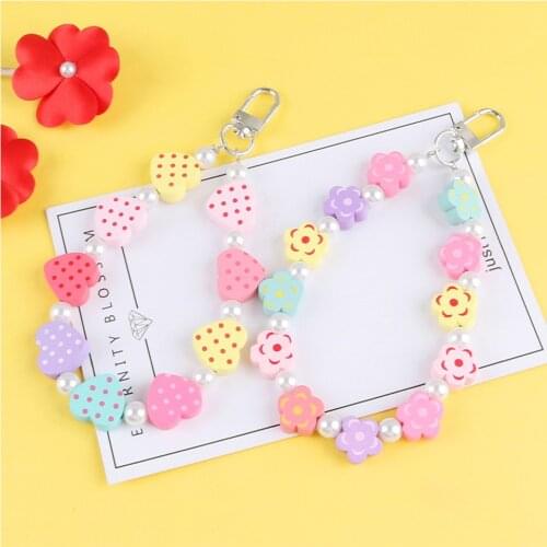 Cute Dreamy Luxury Pearl Flower KeyChains for Women Keyring Car Keychain Bag Pendant Backpack Decor Hand Strap for Airpods Case