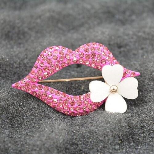 Set auger sexy lips brooch Big mouth petals pins Suit collar sweater buckle accessories badges