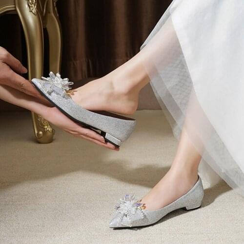 Wedding Shoes Womens Flat 2020 New Low Heel Maternity Bridal Shoes Silver Color Bridesmaid Wedding Crystal Shoes