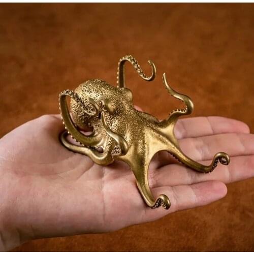 Brass Octopus Statue Creative Mobile Phone Holder Pen Holder Octopus Stand Desktop Ornaments Art Home Decoration Gift