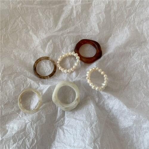 2021 New 3pcs/set Retro Fashion Rings Beige Tortoiseshell Resin Natural Pearl Finger Rings for Women Girls Party Jewelry