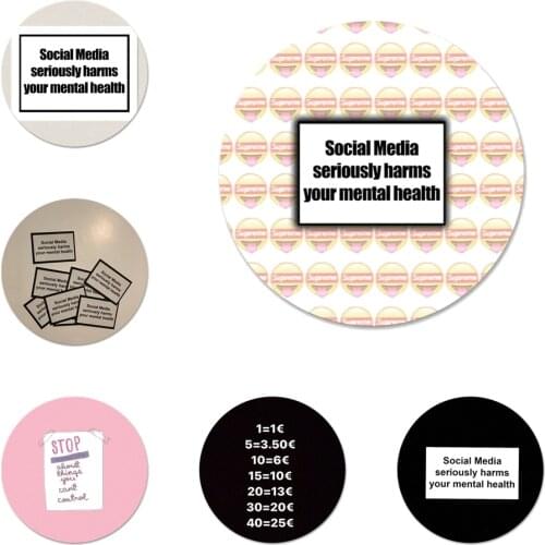 Social Media seriously harms your mental health Icons Pins Badge Decoration Brooches Metal Badges For Backpack Decoration