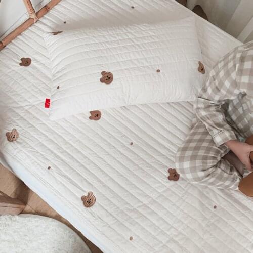 Korean Quilted Baby Bed Sheet Cherry Embroidery Kids Cot Crib Flat Sheets for Bed Cotton Baby Bedding Sheets Mattress Cover