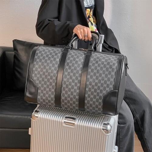 Large Capacity Leather Travel Duffel Bag Luxury Design Men Women Travel Handbag Weekend Trip Boarding Gym Bags Fitness Organizer