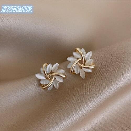 Elegant and Exquisite Opal Petal Circle Stud Earrings For Woman 2021 New Classic Jewelry Luxury Party Girl Unusual Earrings