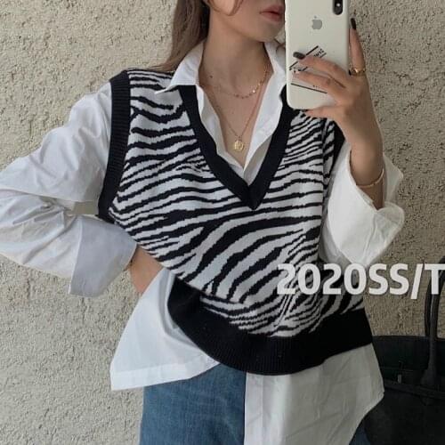 Womens Knitted Sweater Vest Autumn V-Neck Zebra Striped Pattern Sleeveless Korean Style Casual Loose Pullovers Waistcoat Tops