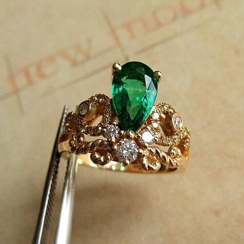 Solid 18K Yellow Gold 2.1ctw Colombia Pear Moissanite Green Emerald Ring Engagement Ring Wedding Ring Jewelry For Women