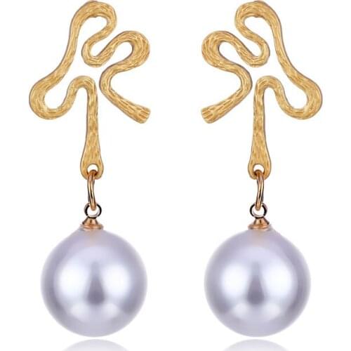 Ins New Fashion Simple Hollow Pearls Dangle Earrings Luxury Earrings Girl Jewelry Women Party Earrings