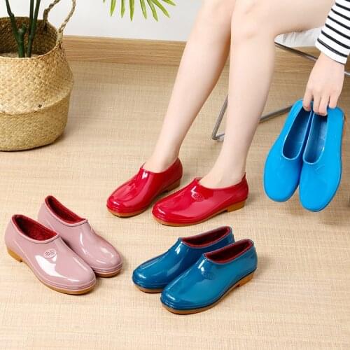 Womens Low-Cut Cotton Rainshoes Soft Comfortable Shallow Mouth Game Gold Rubber Shoes Female Chef Kitchen Non-Slip Rain Shoes