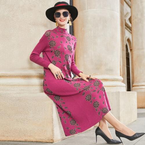 2021 Autumn Winter Elegant Knitted Patchwork Gradient Pink Pleated Dress Women Long Sleeve One-Piece Sweater Dress 4XL Y483