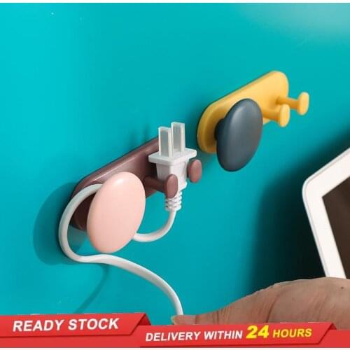 Plug holder hook kitchen household punch-free seamless cable organizer power data cable storage sticky hook office kitchen rack