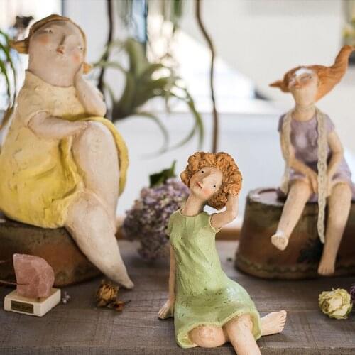 Modern Girl Figurine Cartoon Resin Character Arts Crafts Fairy Garden Statue Scandinavian Home Decor Birthday Gift