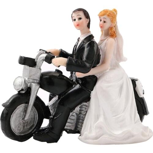 Romantic Bride and Groom Motorbike Wedding Cake Topper Funny Resin Couple for Bridal Shower, Wedding Party Decor