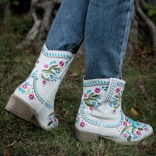 SARAIRIS Fashion Ankle slp-on Flower Embroider Women Shoes Square Heel Great Quality Concise Western Boots