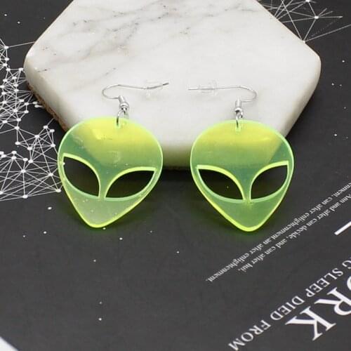 Ladies Retro Cartoon Alien Acrylic Earrings High Quality Fluorescent Green Charm Hollow Party Nightclub Pendant Jewelry Gift